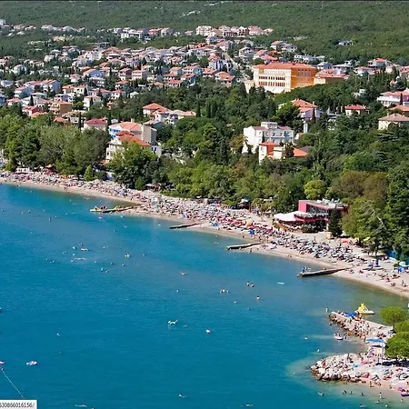 Schoenes Mit Terrasse Crikvenica