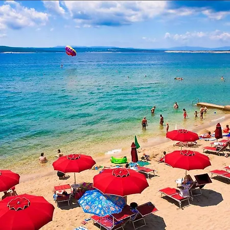 Schoenes Mit Terrasse Appartamento Crikvenica